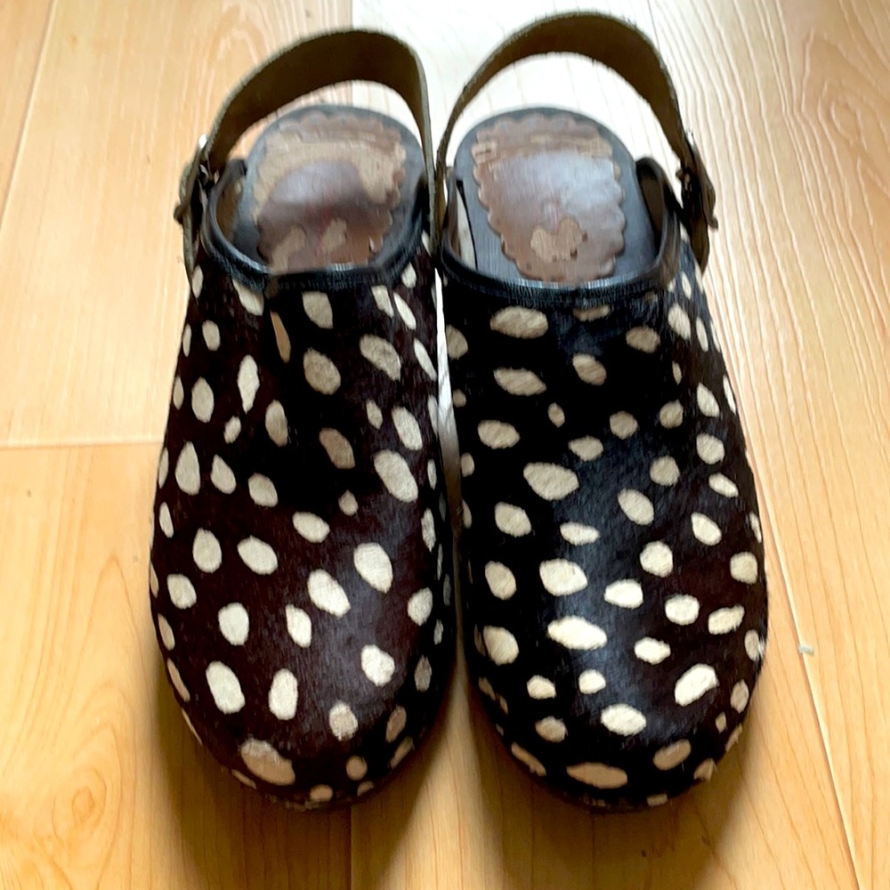 Pony hair clogs